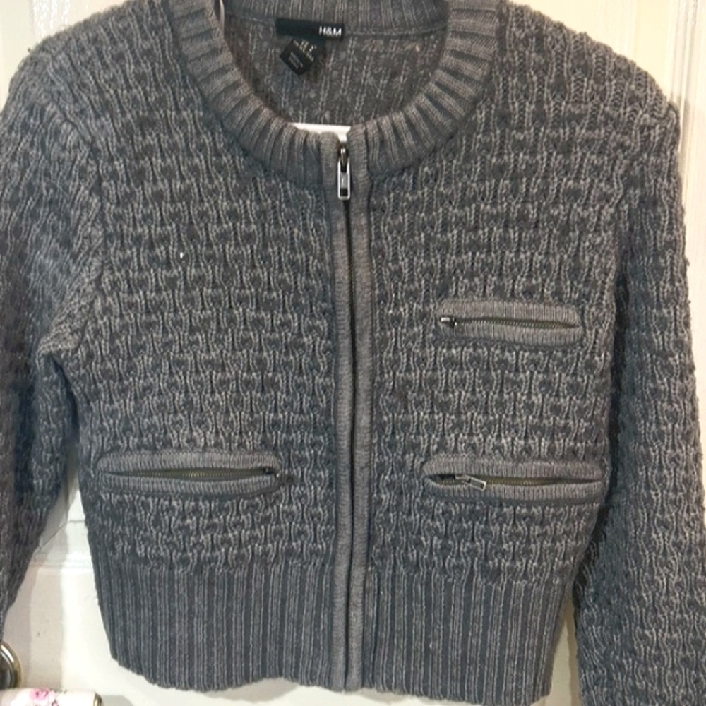 💫H&M Longsleeves Women’s Zipper-Down Wool Vest - Picture 2 of 11